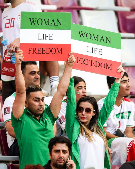 pey0ne's tweet photo. WOMAN LIFE LIBERTY
#IRANNEEDSHELP
#FIFAWorldCup 
#Qatar2022 
#Mahsa_Amin https://t.co/33StTJiK7u