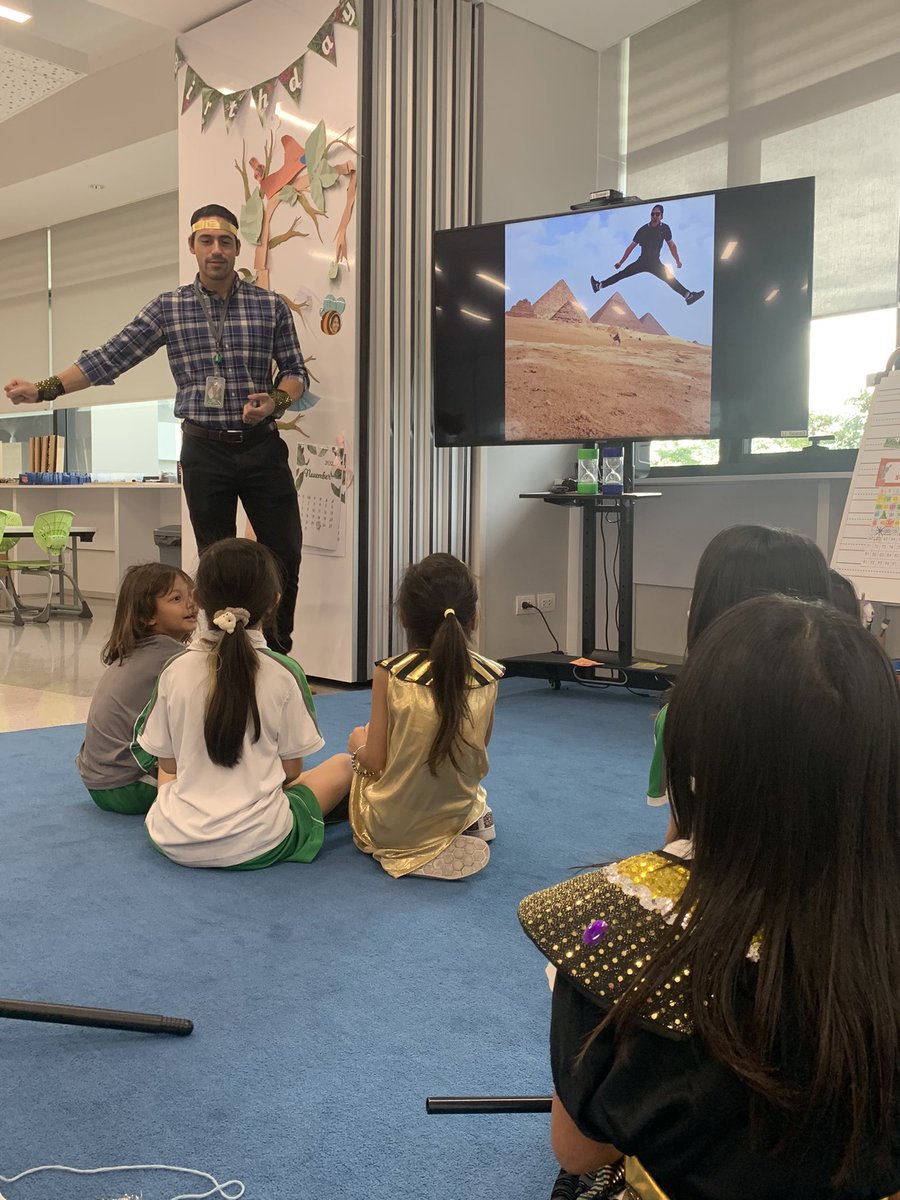 BakerMyshi's tweet photo. #learninglabs about how #communication has evolved over time. Learning about hieroglyphics, mummification and pyramids while being dressed up made it that much more engaging! We also had one of our very own #versons be a guest speaker to talk about his country #Egypt https://t.co/mvnif6imF5