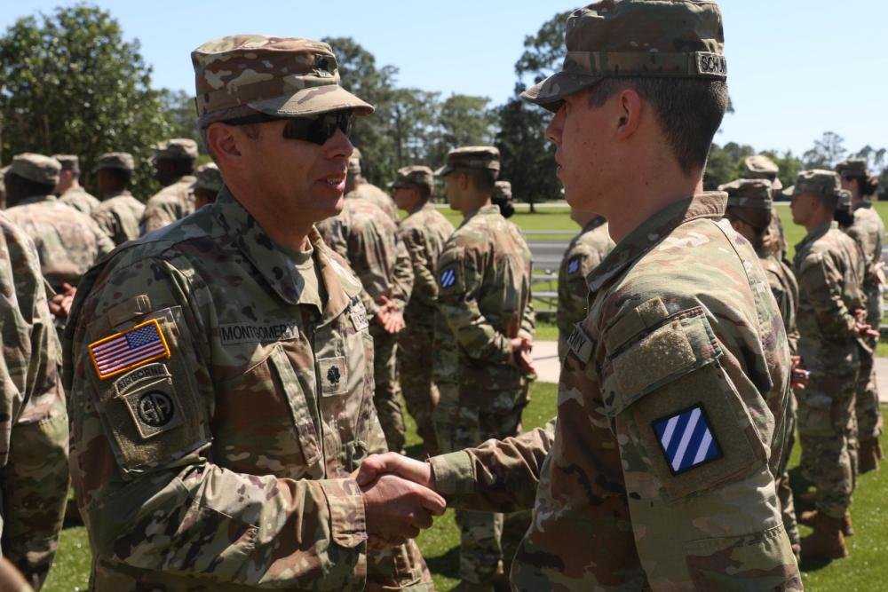 82ndABNDiv's tweet photo. Today, we celebrate the @3rdInfantryDivision for 105 years of excellence! As the Army’s oldest continuous active military unit, ”Marne Men” we salute you for all that you do and wish you a very Airborne Happy Birthday. #AATW #HappyBirthday #3rdInfantryDivision #DogFaceSoldier https://t.co/ZcD31nDvyK