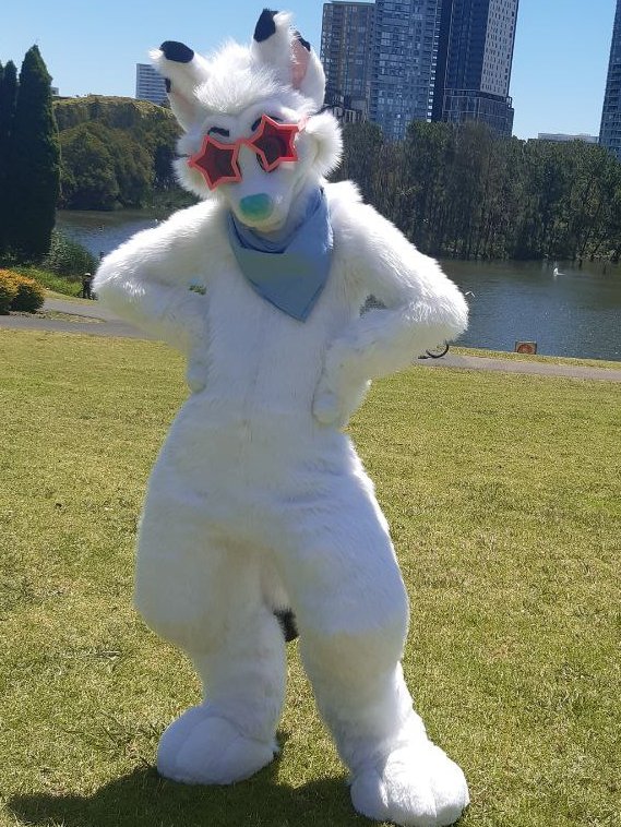 Had a fun day at the first #FurAlley22 yesterday! (may of borrowed some stylist glasses😇