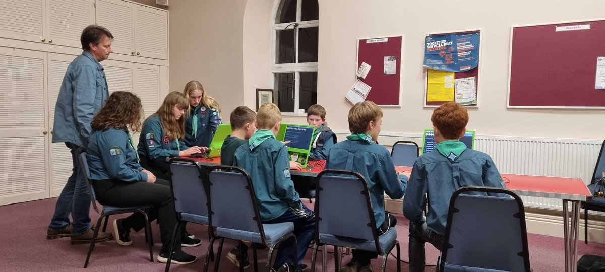 TechCornwall_'s tweet photo. @astrotutor9 was with @RoweIT and the 1st St Neot Scouts at the weekend teaching them how to programme our Mars Rover Robots using python. #Engagedkids #Scouts #CornwallTech https://t.co/yiM3rbfWe4
