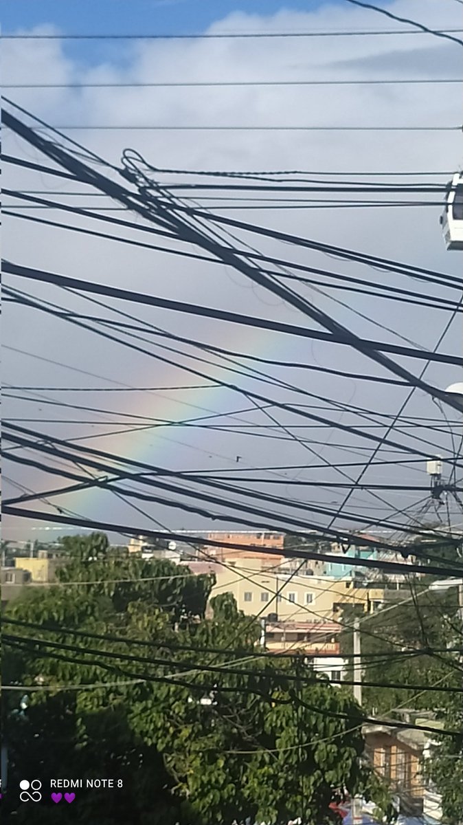 MDisnairis's tweet photo. Será verdad que al final del arcoiris se encuentra el oro 🏅 https://t.co/7zkn1DcHre