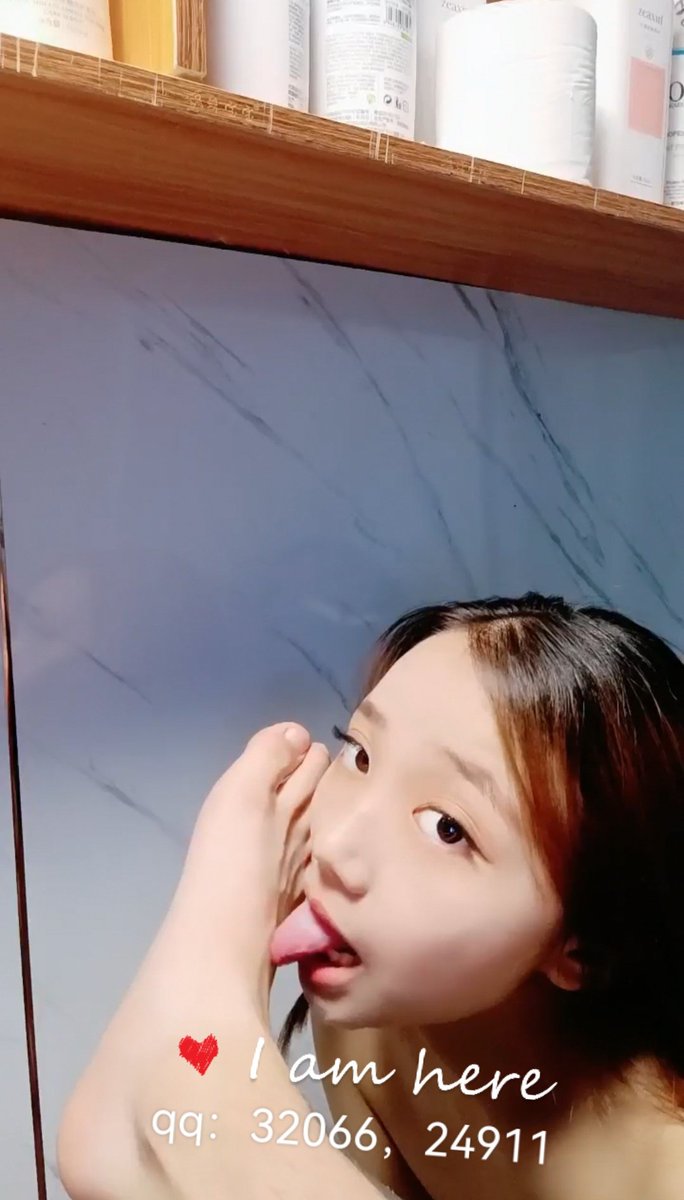 （676）校园清纯粉嫩，红色睡裙，发廊小太妹