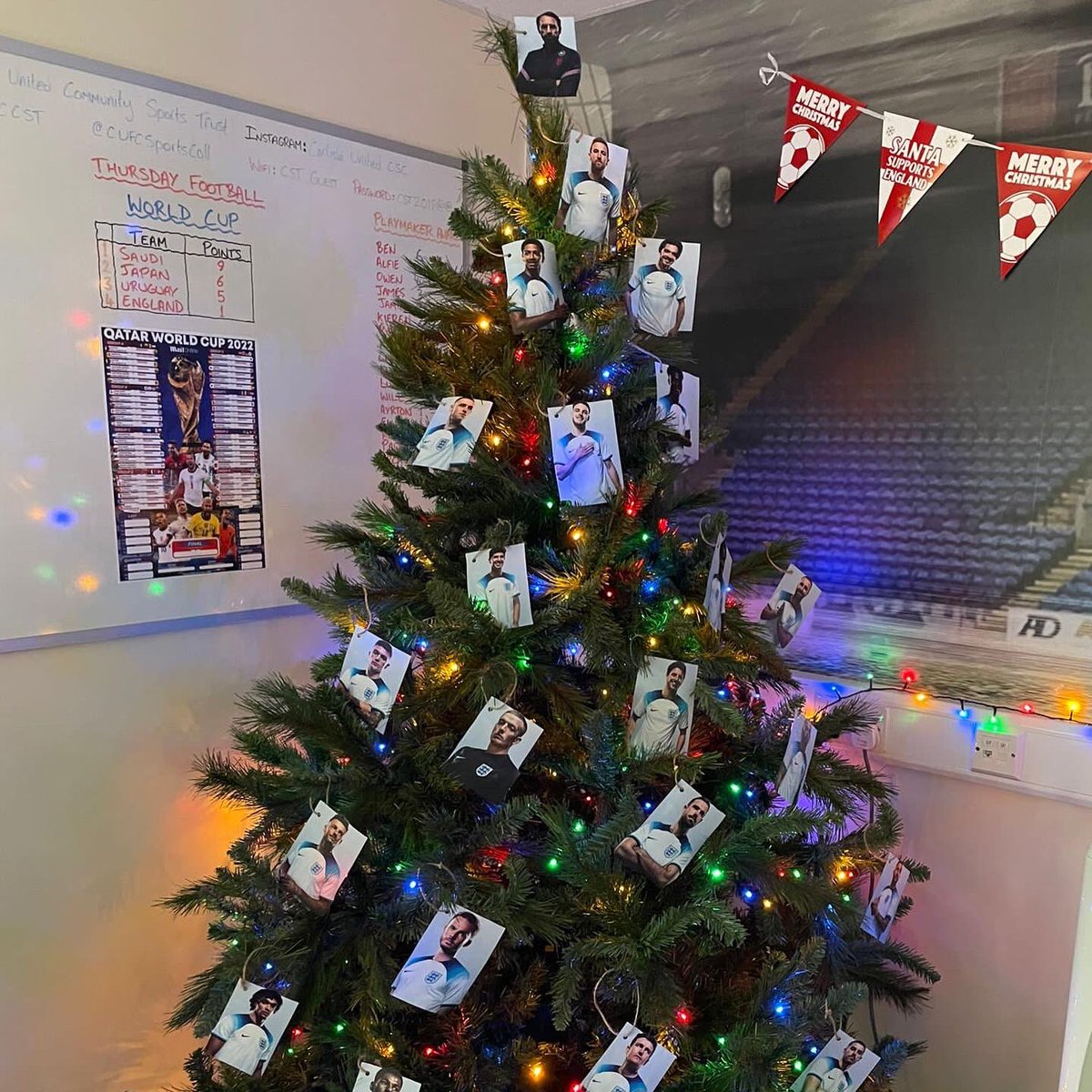 CUFCSportsColl's tweet photo. ⚽️🎄Our Christmas tree and BTEC students are World Cup ready!! 🏆🤩

🏴󠁧󠁢󠁥󠁮󠁧󠁿 COME ON ENGLAND 🏴󠁧󠁢󠁥󠁮󠁧󠁿 

#England #WorldCup2022 #Christmas 

@BBC_Cumbria @bbccumbriasport @CumberlandFA @ActiveCumbria @CUFCCST @officialcufc https://t.co/vrOMcsV1g4
