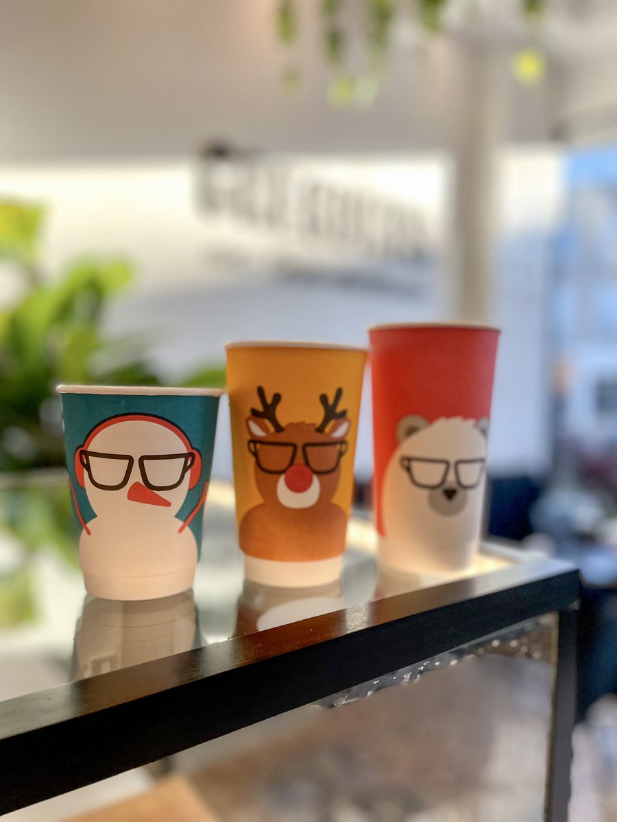 It's officially that time of year ! Tag us with one of our holiday cups and let us know what you're drinking!