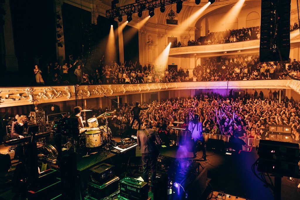 thekillers's tweet photo. Auckland, can I get an amen? https://t.co/Pxh0uyW9Kv