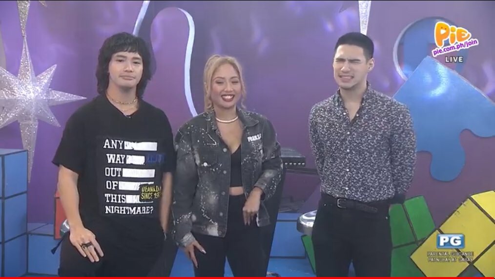 Ranpoy1Yap's tweet image. hi mga katropie welcome to #piemilyangpuyat #pienightlong hosted by #aaronmaniego @Karen_Bordador and co host special guest @abcasino09 pls check out on youtube channel @iampieofficial #piechannel