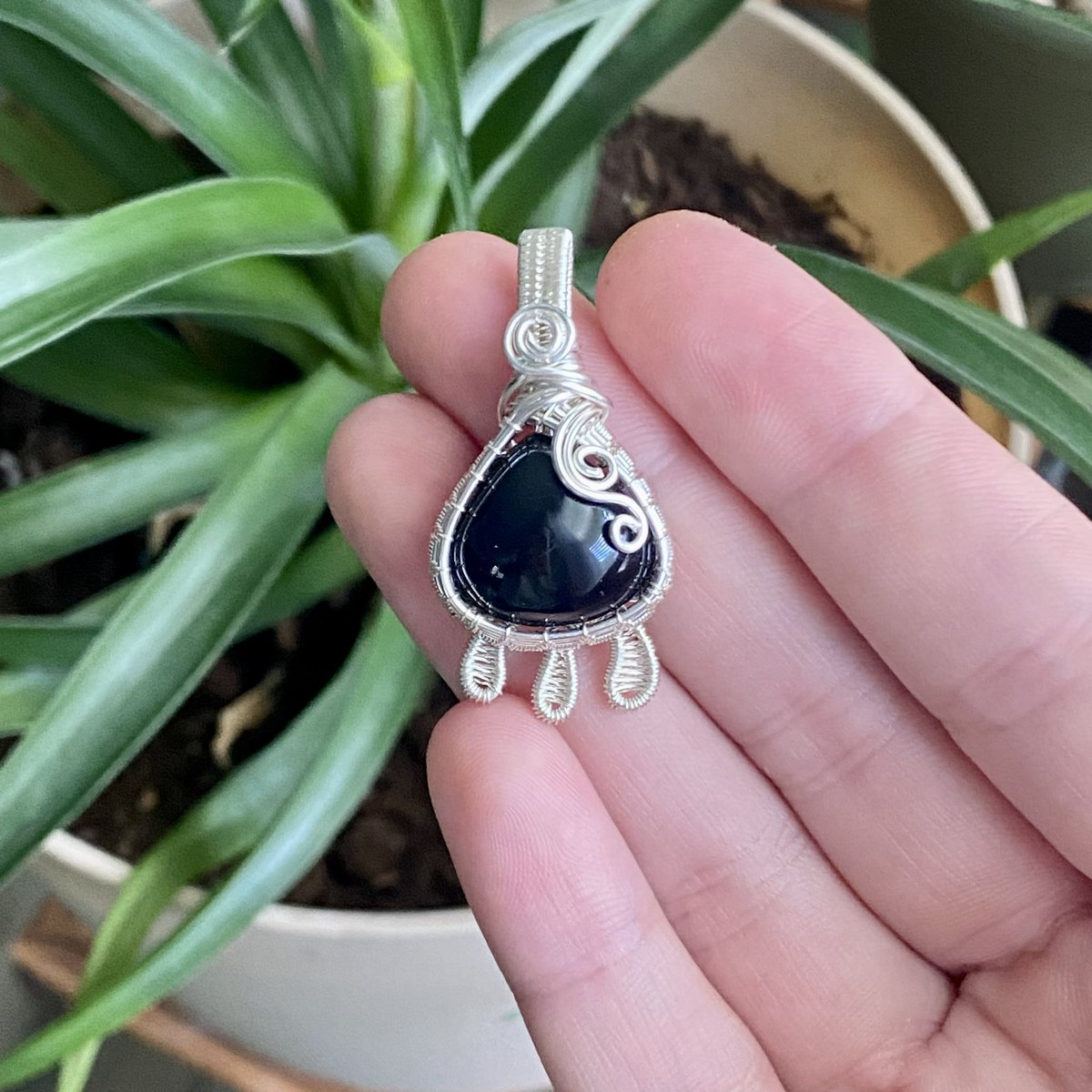 ruzailko's tweet image. BF clear out! Use code “blackfriday” for 30% off my entire shop!