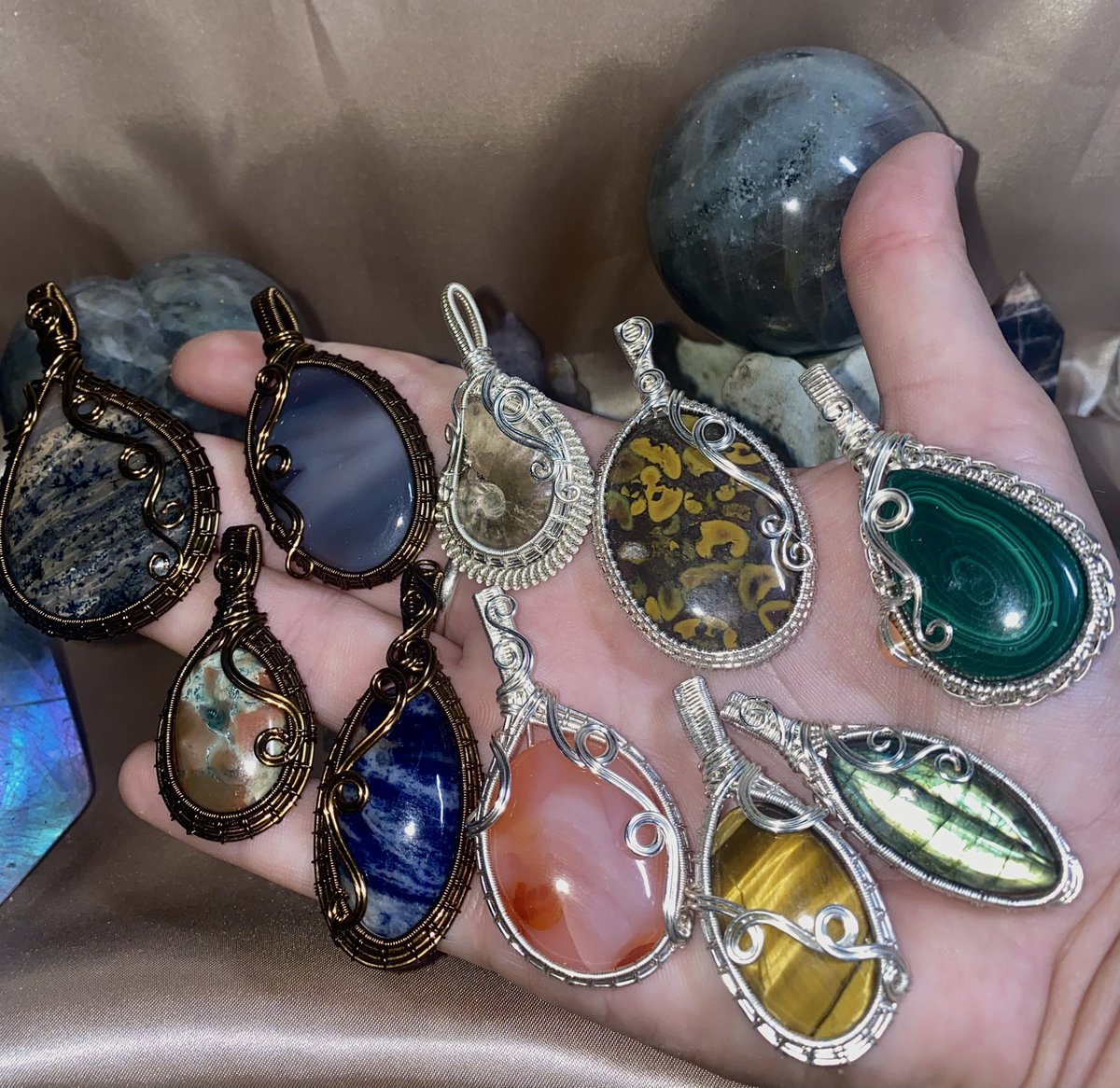 ruzailko's tweet image. BF clear out! Use code “blackfriday” for 30% off my entire shop!