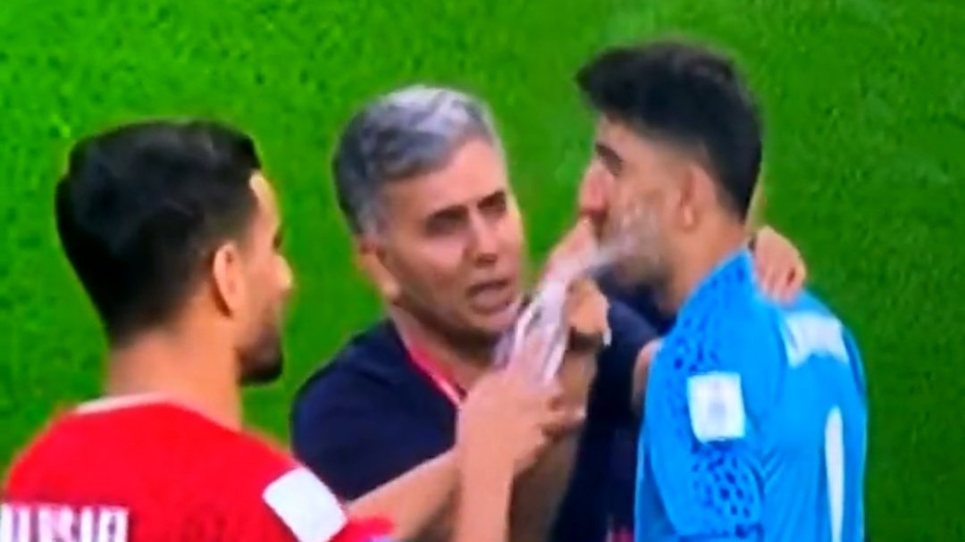 Corruzione.
Squadre improponibili.
Italia assente.
Giocato d'inverno.
Diritti civili calpestati.
Commozioni cerebrali.

È già il mio mondiale preferito.

#InghilterraIran