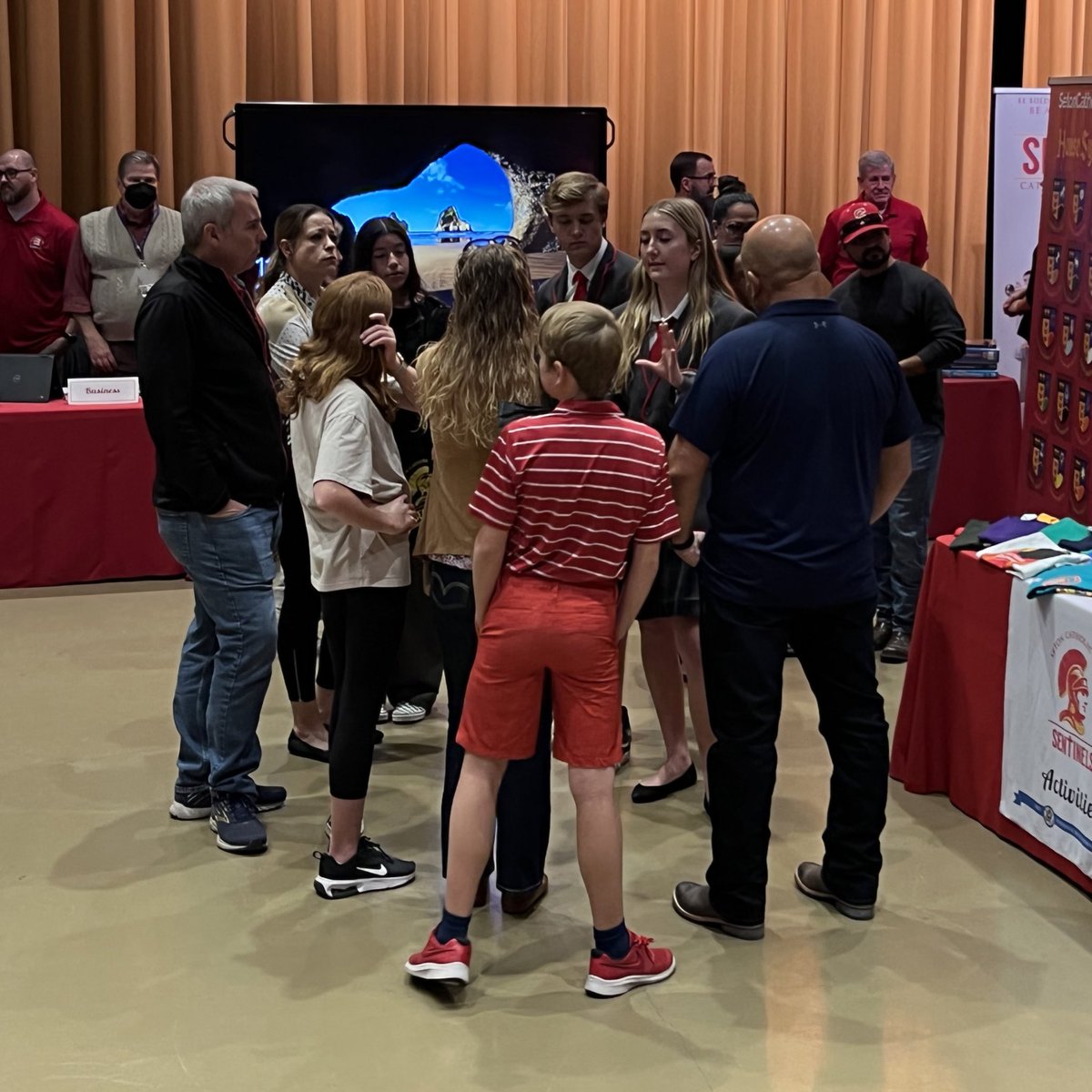 Today, we hosted families from around the valley for our Open House! It was great to inform them about what Seton Catholic is all about and it was exciting to see all the potential future Sentinels! #SentinelFamily