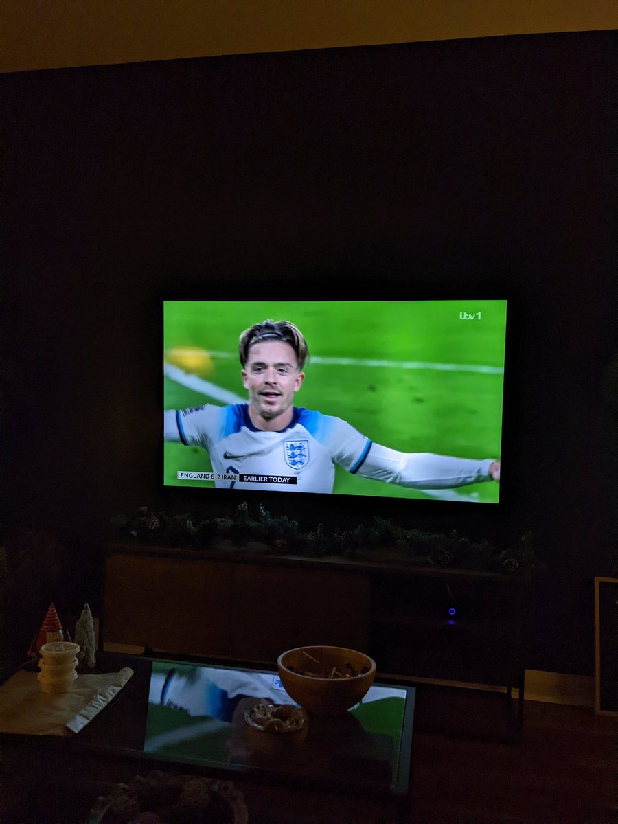 RootWeird's tweet photo. @FIFAWorldCup @itvfootball Just watched the Senegal vs. Holland match. Great match. But for some reason I'm having to listen to commentators talk about the England match that happened this afternoon? Not interested. Commentate on what we've just seen please 🙄 https://t.co/ap9nCmj6LI