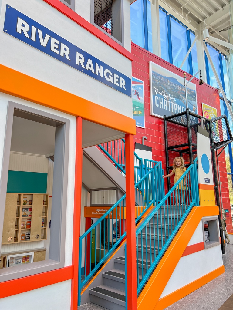 <a href="/compassandtwine/">CompassAndTwine</a> says CDM "is truly one of the best children’s museums I’ve been too. There is SO much to do – we spent 3 hours here and could have stayed longer. There are sensory spaces, a Dino excavation site, and an entire floor dedicated to STEM."
compassandtwine.com/destination-gu…