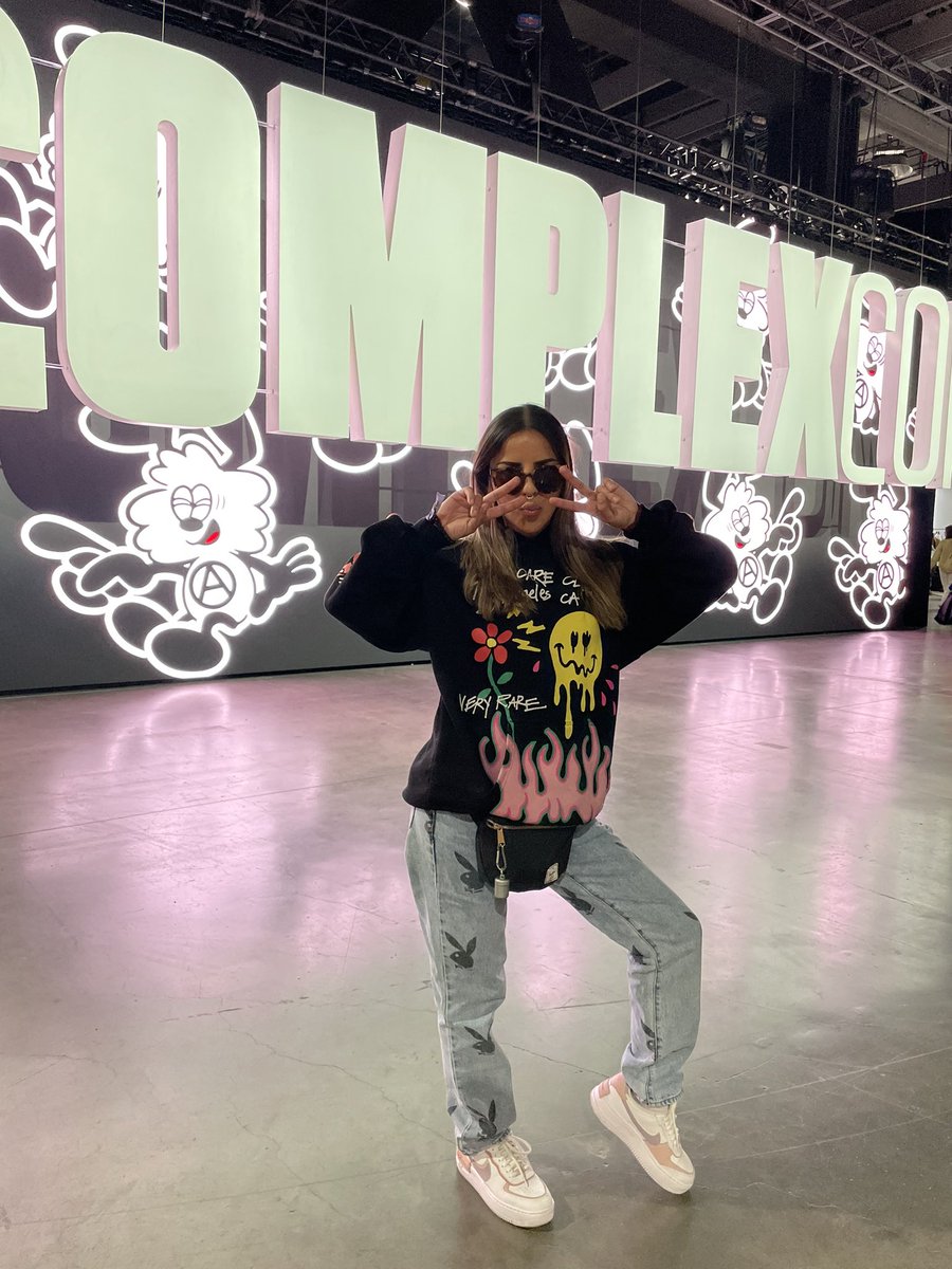 zombabyyyy's tweet photo. Weekend recap #ComplexCon2022 #Dreamstate https://t.co/sePpwYcjmy