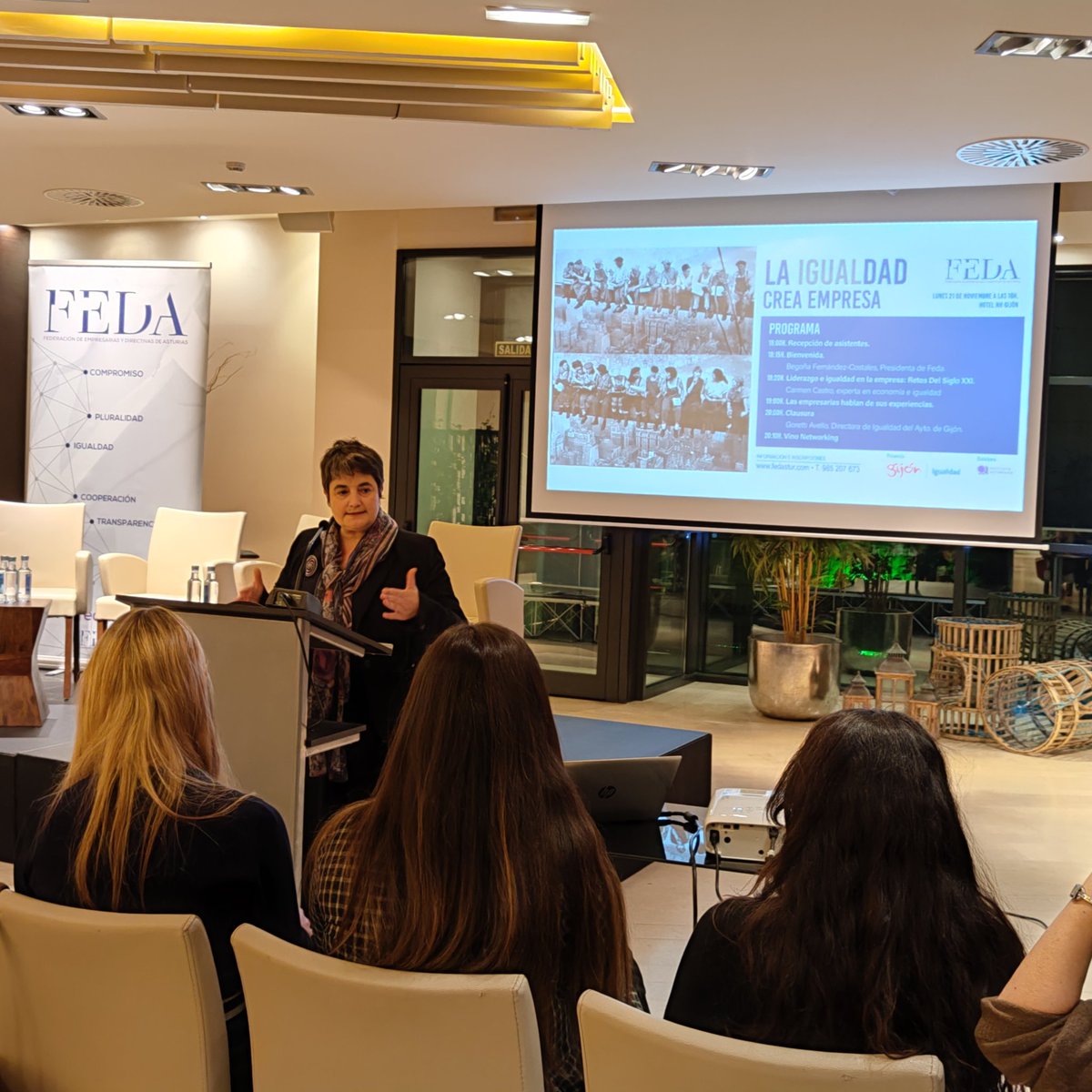 "La #Igualdad es rentable para aquellas empresas que quieren impulsar un nuevo modelo empresarial"

🗣️ <a href="/SinGENEROdDUDAS/">Carmen Castro</a>