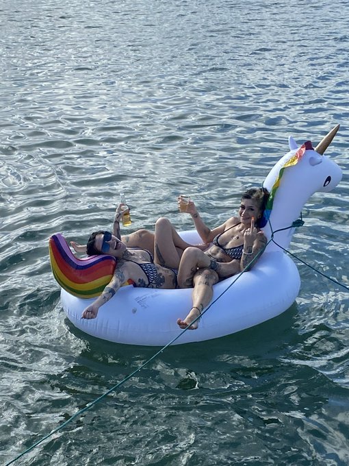 baby https://t.co/zhkaoAmNGk