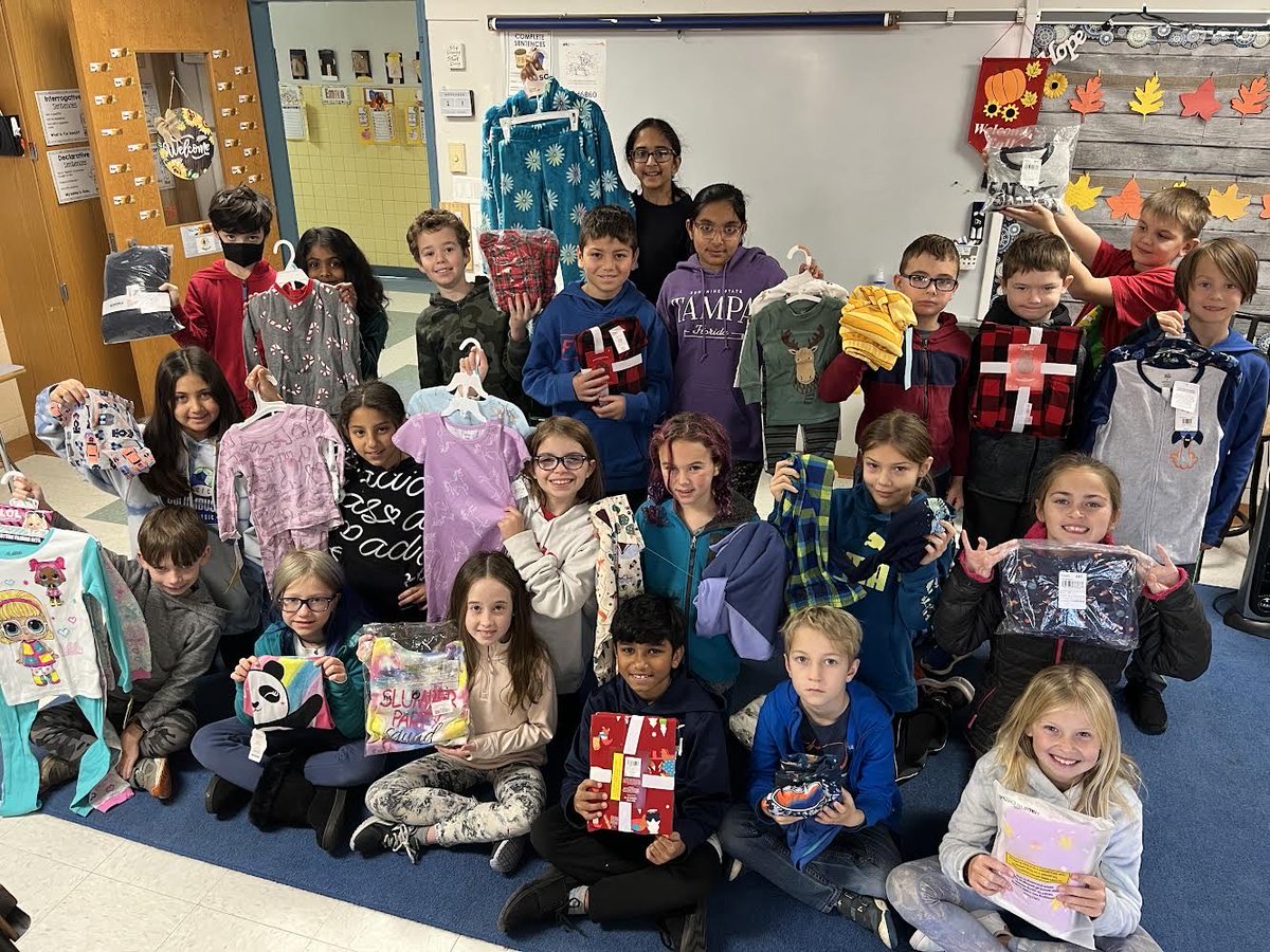 Congratulations to Sarah Nam’s 3/4 Montessori class for collecting 33 pairs of pajamas for the pajama program through Scholastic. This means that they are also donating 33 books to children in need! Way to go! ⁦@FredMillerHPS⁩ #HollistonSchoolsPride