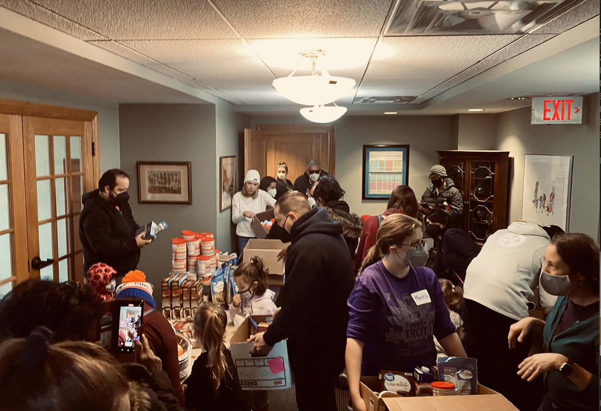 NCJWPgh's tweet photo. NCJW MomsWork hosted @voluntots for a food box packing event yesterday at Anathan House. Boxes went to friends from @SojournerHouse and the @ywcapgh community. https://t.co/IP90LlZnjR