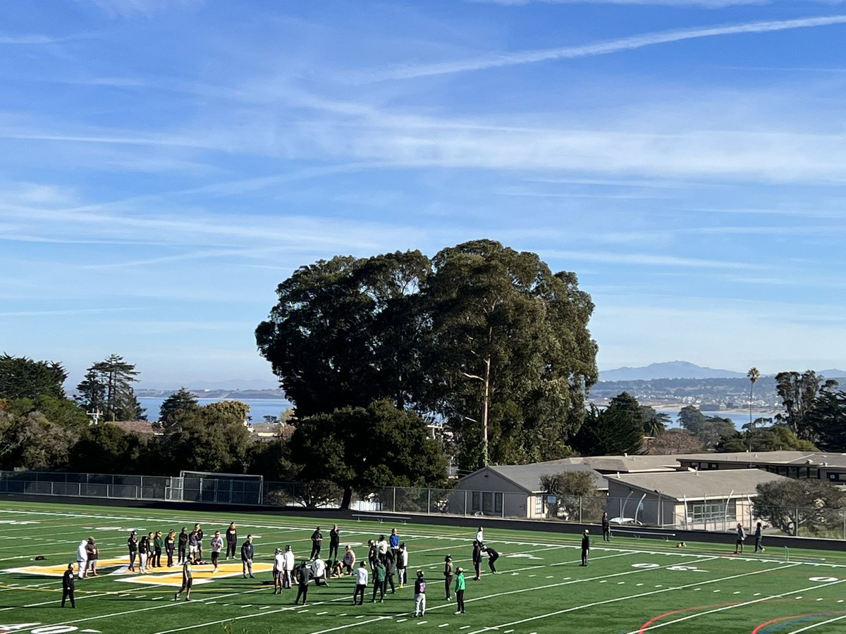 greenmachinebo2's tweet photo. The #EarnedHonor of practicing on the week of Fall Break. 🍁 🏈 💚💛

#DORES22
#ChampionshipFinals
#ToTheShip
#HighSchoolFootball
#CCSChampionship https://t.co/rXKIJ2fTDy