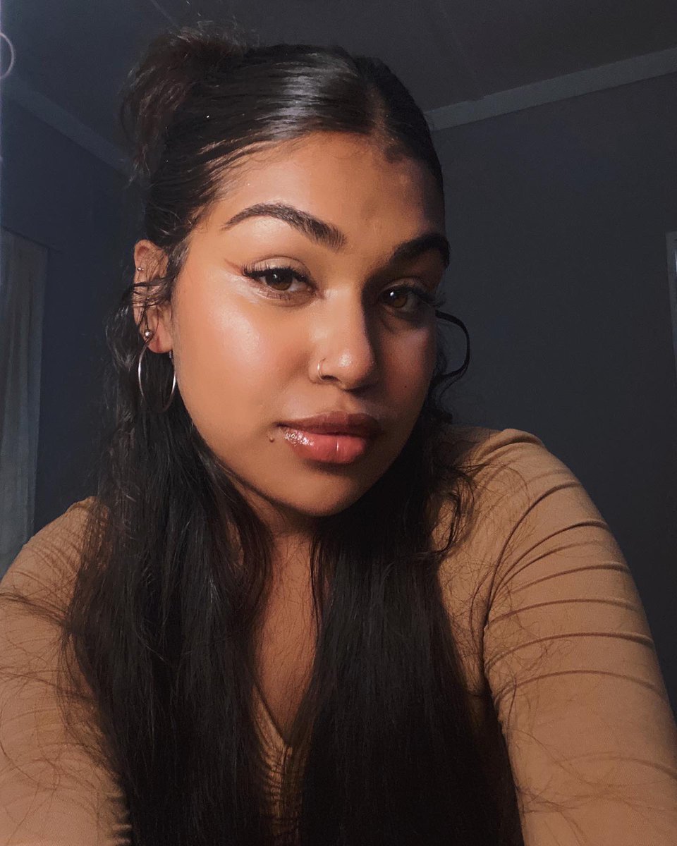 thanyaaaaaaa's tweet photo. This is currently my new fav photo set 😭 https://t.co/NXbQdb6z99