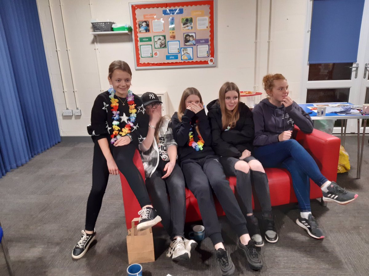 🎉A celebration evening was 
held for the last REACT group in Hinckley with both 
young people and their parents.
We had a lot of positive feedback from the 
parents.💯👌

Young people joined their parents in
games and we’re awarded certificates and ate pizza to 
celebrate! 🍕🍕
