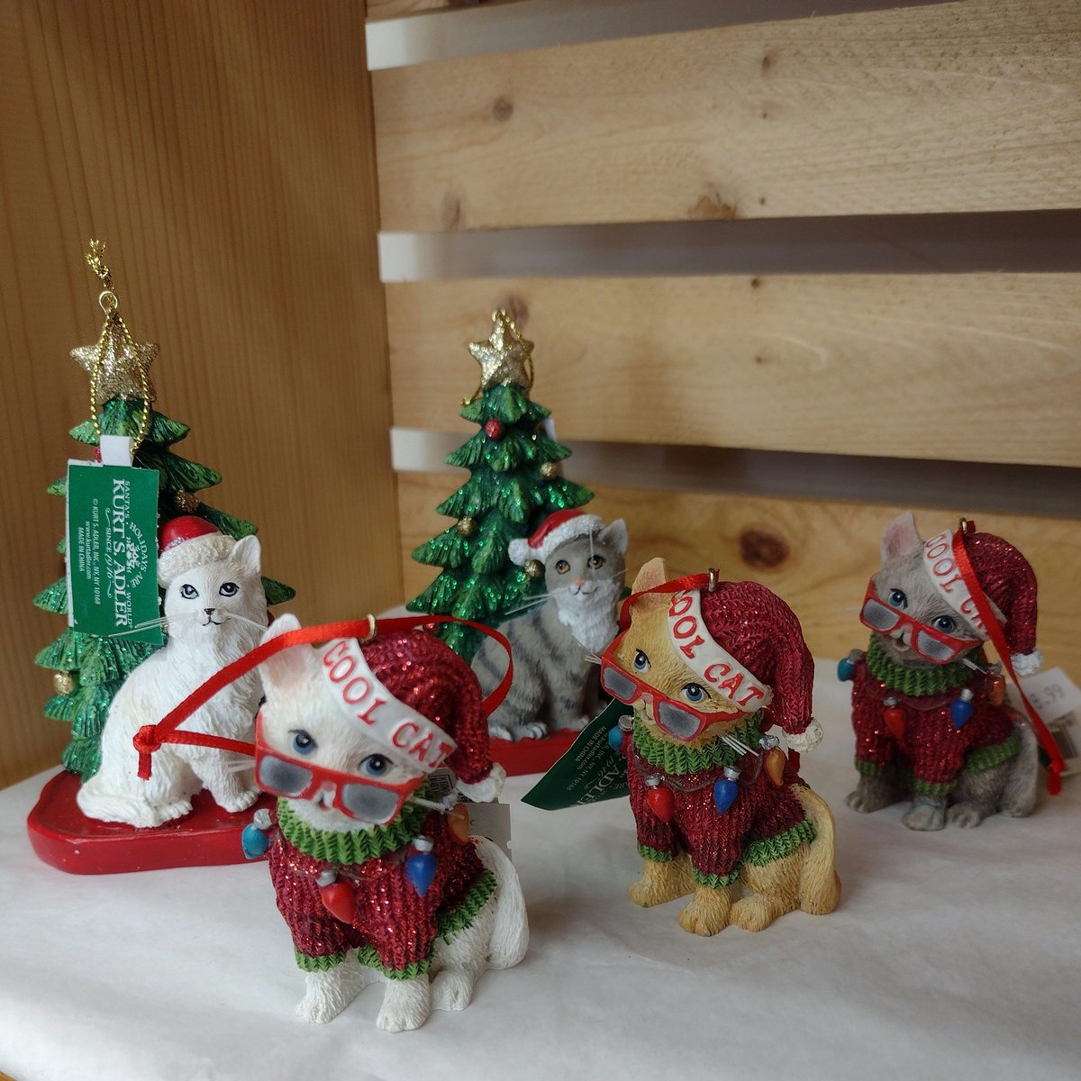 OneSpoiledKitty's tweet image. Christmas tree cat ornaments 😺 🎄 
At One Spoiled Kitty, 1325 Portage Ave in #winnipeg #catstore #onespoiledkitty