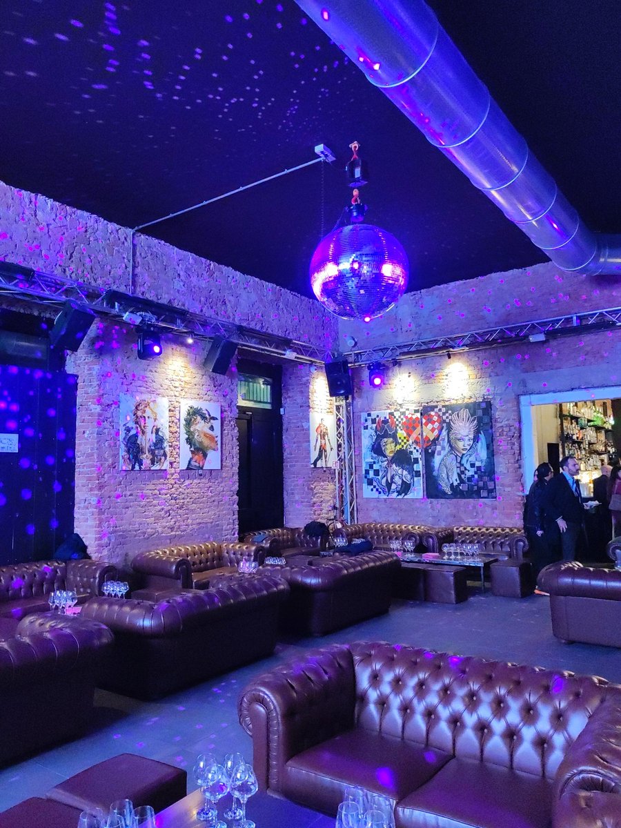 AleVilla85: RT <a href="/Ale_Chiavacci/">Alessandro_Chiavacci</a>: AleVilla85: RT <a href="/Bere_a_Milano/">MilanodaBere</a>: Ready✨✨#milanodabere <a href="/Milanodabere_it/">Milanodabere.it</a>