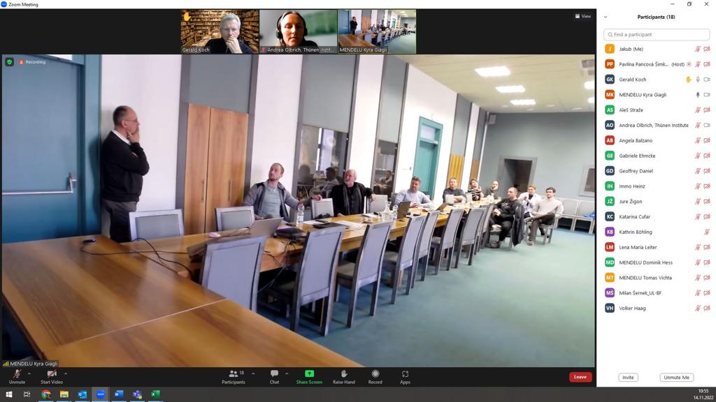 ASFORCLIC_H2020's tweet photo. #ASFORCLIC hosted 2nd Workshop focused on lesser used wood species. Together with all advanced partners from AT,DE,SE and SI the potential use of lesser used wood species was discussed. #HorizonEurope #Twinning #climatehange #woodscience #woodanatomy #woodproperties #MENDELU https://t.co/H2GNkPsrUu