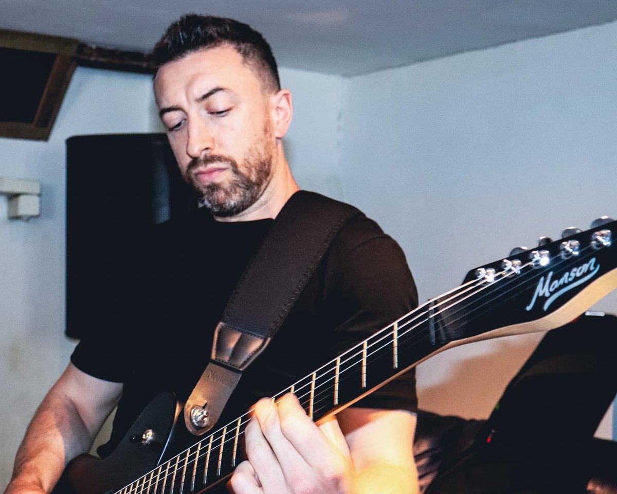 BoxCloneBand's tweet photo. Weโve been working hard behind the scenes on some new material!๐ค๐ฝHereโs some shots from a rehearsal of said material ๐ Little announcement coming this week also so stay tuned folks!
๐ธ: @mimilanemusic
#irishdrummers #irishdrummer #guitaristsofinstagram #rockband #boxclone https://t.co/99zTFm5gKL