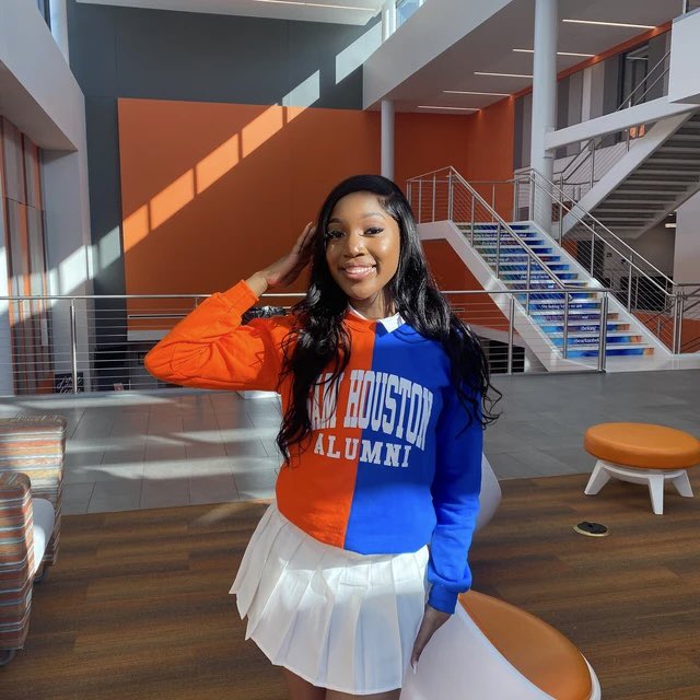 CamiCoUpdates's tweet photo. “The sweater looks exactly like the pictures! Super cute and super high quality. The team was very polite and efficient with responding to me about delivery and other inquiries. I recommend this seller 10/10!” -Hailey, Sam Houston https://t.co/6YnaNabiF2