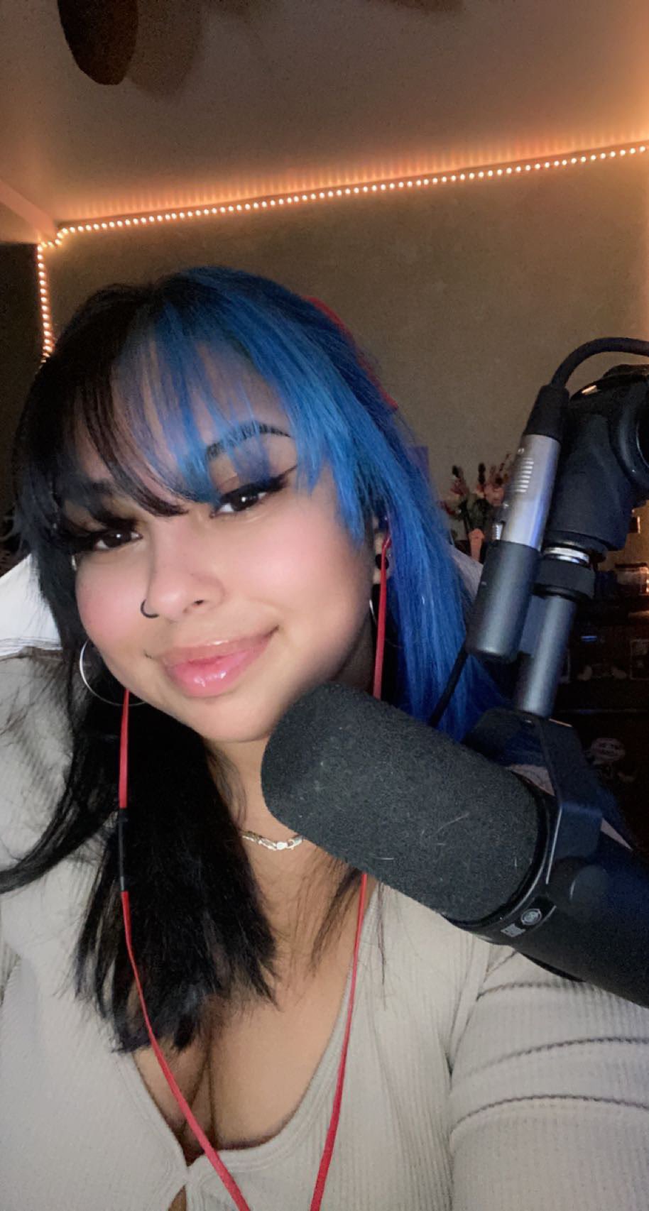 Jasmine on Twitter "I’m a blueberry now 💙 https//t.co/JpduCN1Yz2