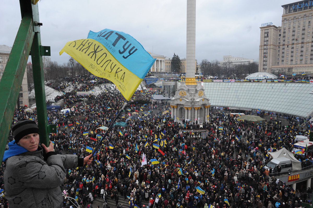 Yaroslav_P98's tweet photo. We saw it in 2004 
We saw it in 2014 
We see it in 2022 

Ukrainians chose freedom over oppression. 
They fought for it then.
They fight for it now. 
No matter if the enemy is domestic or a foreign invader. 
Today is a reminder of that. https://t.co/WmOM9eFGfB