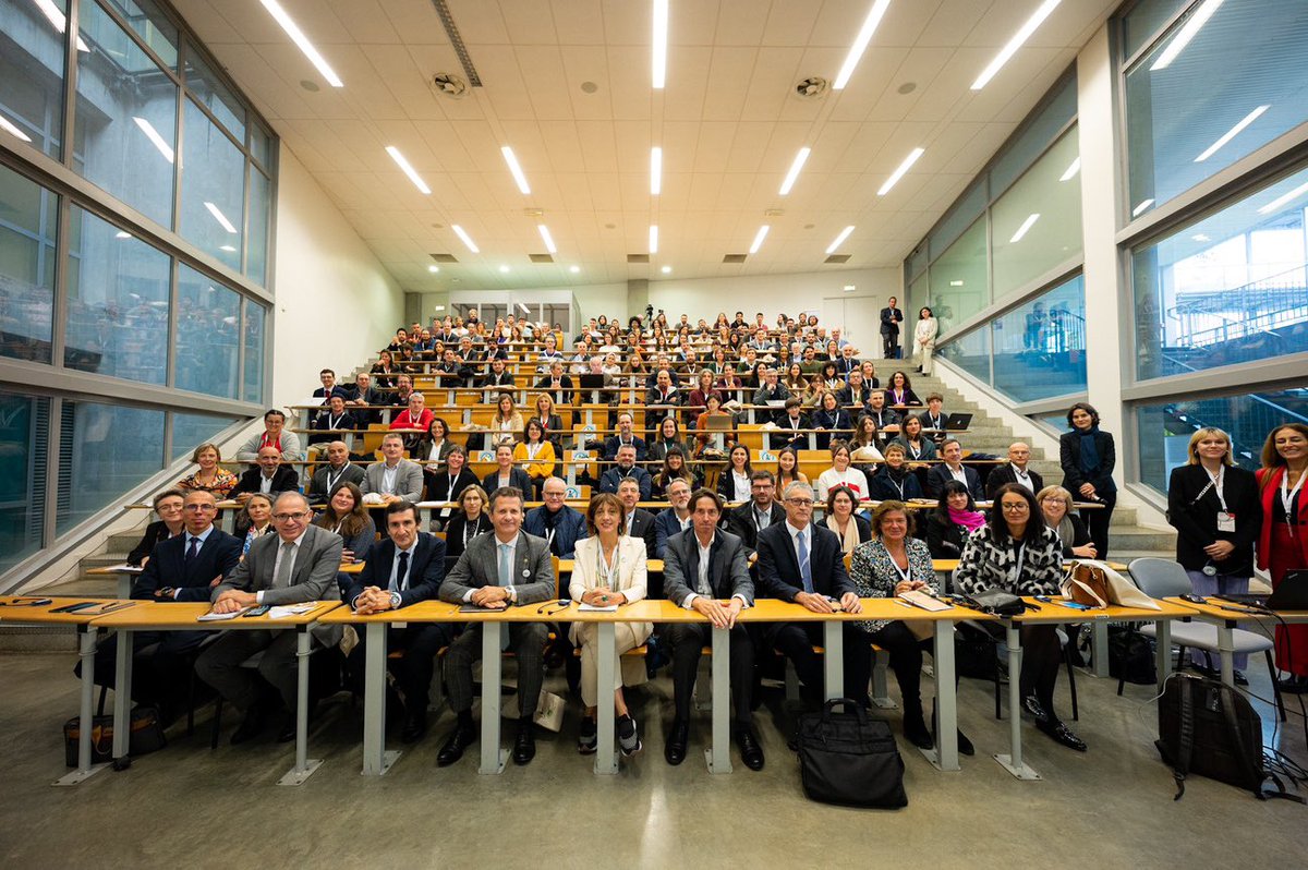 bildarratz's tweet photo. “Euscampus Bordeaux eguna” nos ha reunido en Burdeos, para reforzar la colaboración entre la @upvehu y la @univbordeaux , @tecnalia y el @DIPCehu y el trabajo de @Euskampus . Una alianza estratégica que nos refuerza como polo innovador en beneficio del alumnado. https://t.co/Ip8HPjo5cO
