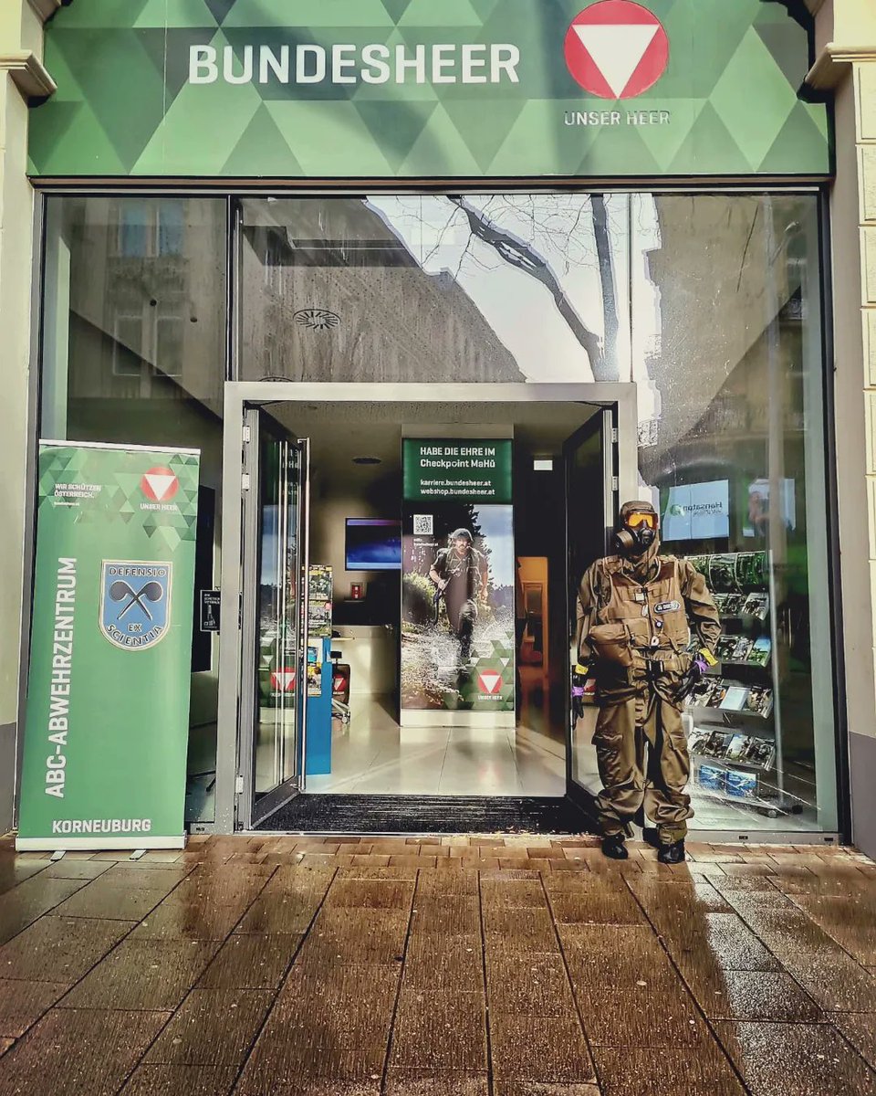 ABCAbwZentrum's tweet photo. Für Sie vor Ort ! 🇦🇹
Sie wollten schon immer mehr über das ABC-ABWEHRZENTRUM erfahren ? 🤔
Dann kommen Sie doch zu unserem Info Checkpoint!

📍WO? Mariahilfer Str. 22-24

📅WANN? 21.11 bis zum 17.12

Wir sind für Sie vor Ort und stehen für semtliche Fragen zur Verfügung. https://t.co/qdqAWtu6l3