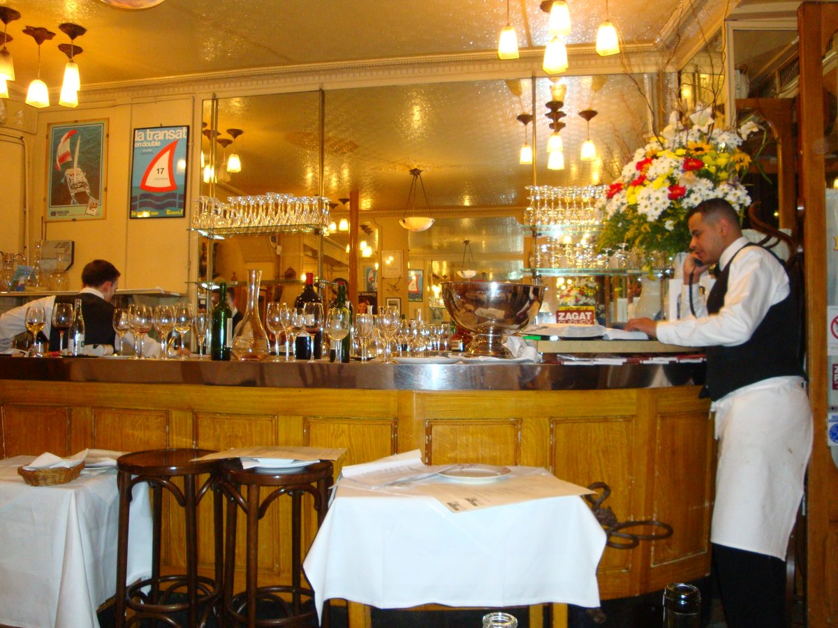 JimEJSimon's tweet photo. Chez Dumonet in Paris, a classic Left Bank bistro prominently featured in my first two novels, Death Never Sleeps and Death Logs In. We have been dining there for   30 years and still visit when we're in Paris. #chezdumonet #Paris #parisbistros #parisdining #thrillers #Monday https://t.co/xjESywJL9I