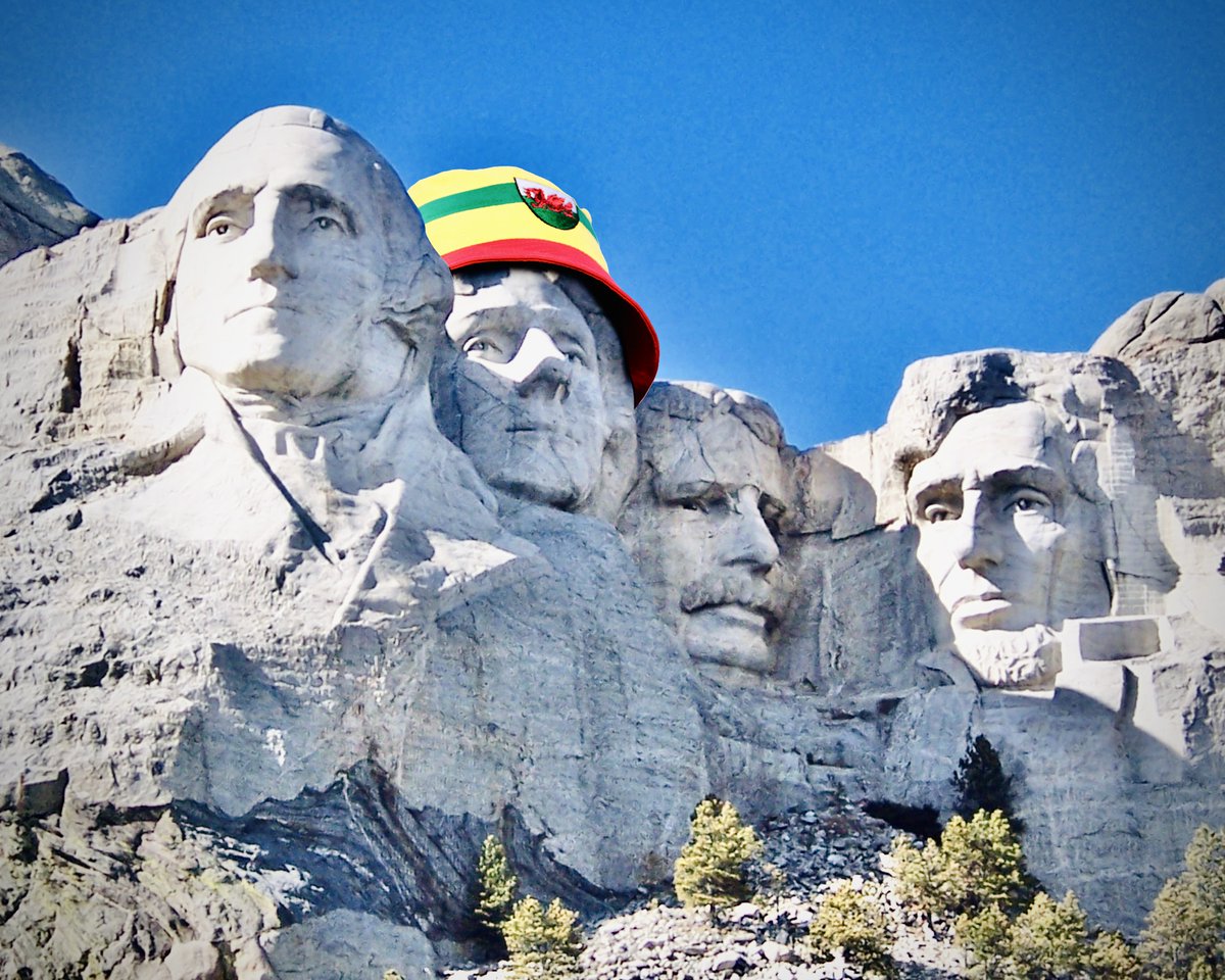 walesdotcom's tweet photo. Hey @usmnt, we’re looking forward to playing you later! After all, we’ve got lots that connects us.
John Adams, your 2nd president was of Welsh decent, as was your 3rd, Jefferson, and your 4th, 5th and 6th… and Lincoln, and Obama.🏴󠁧󠁢󠁷󠁬󠁳󠁿 🇺🇸
 
https://t.co/WIv19oIeLs | #CmonCymru https://t.co/EWKdzkJT3I
