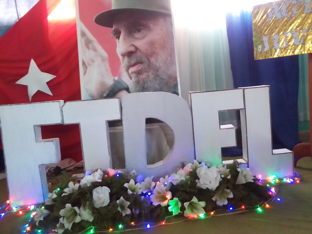 OlgaIsabel9007's tweet photo. Los jóvenes poniendo en alto el nombre de Nuestro comandante Fidel Castro.
@Doctor_Adriel @LPulsant @Ilianni95854044 @LloviznaLa #FidelPorSiempre #Cuba #CubaPorLaVida https://t.co/ASssQE7DcX