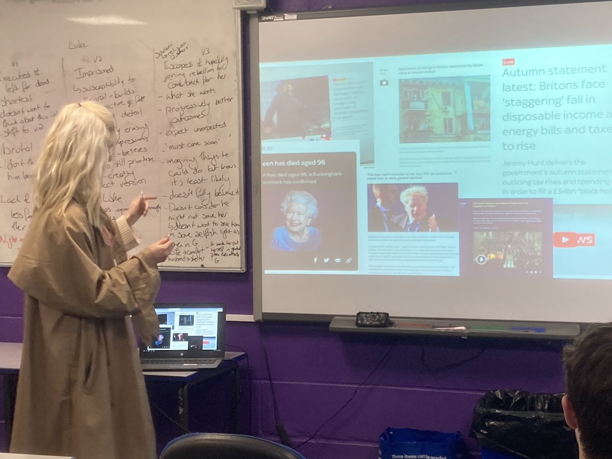 FullbrookSchool's tweet photo. Some of our F6 students met @skynews live blogger, Emily, who reports on news as it happens. She shared how this relatively new form of journalism now leads in breaking news in the digital age. Big thanks to Emily for her time.
#BigEnough2Challenge #SmallEnough2Care #ALevel https://t.co/xsTjzfzFK1