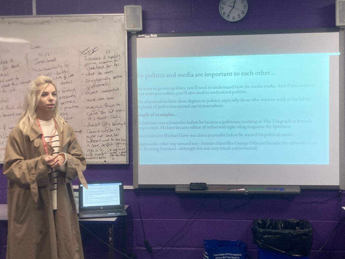 FullbrookSchool's tweet photo. Some of our F6 students met @skynews live blogger, Emily, who reports on news as it happens. She shared how this relatively new form of journalism now leads in breaking news in the digital age. Big thanks to Emily for her time.
#BigEnough2Challenge #SmallEnough2Care #ALevel https://t.co/xsTjzfzFK1