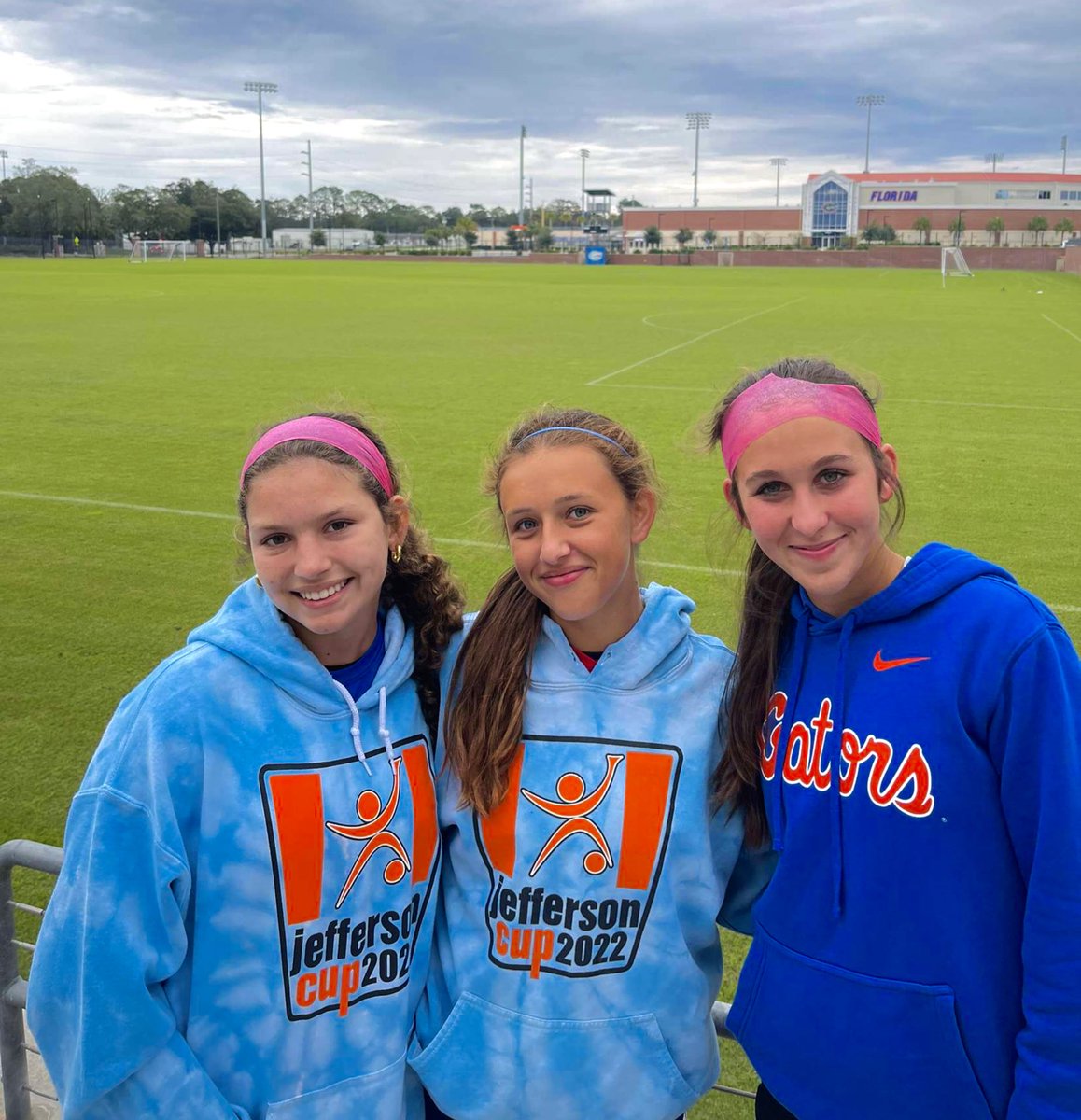 siennaaviles25's tweet photo. Big thank you to @GatorsSoccer for an amazing ID Camp this weekend! It was a fun and competitive experience! I had a great time learning from @sambagg , @JosieRix  &amp; @adamgodwin ! 🐊🐊 https://t.co/EA89BO8S47