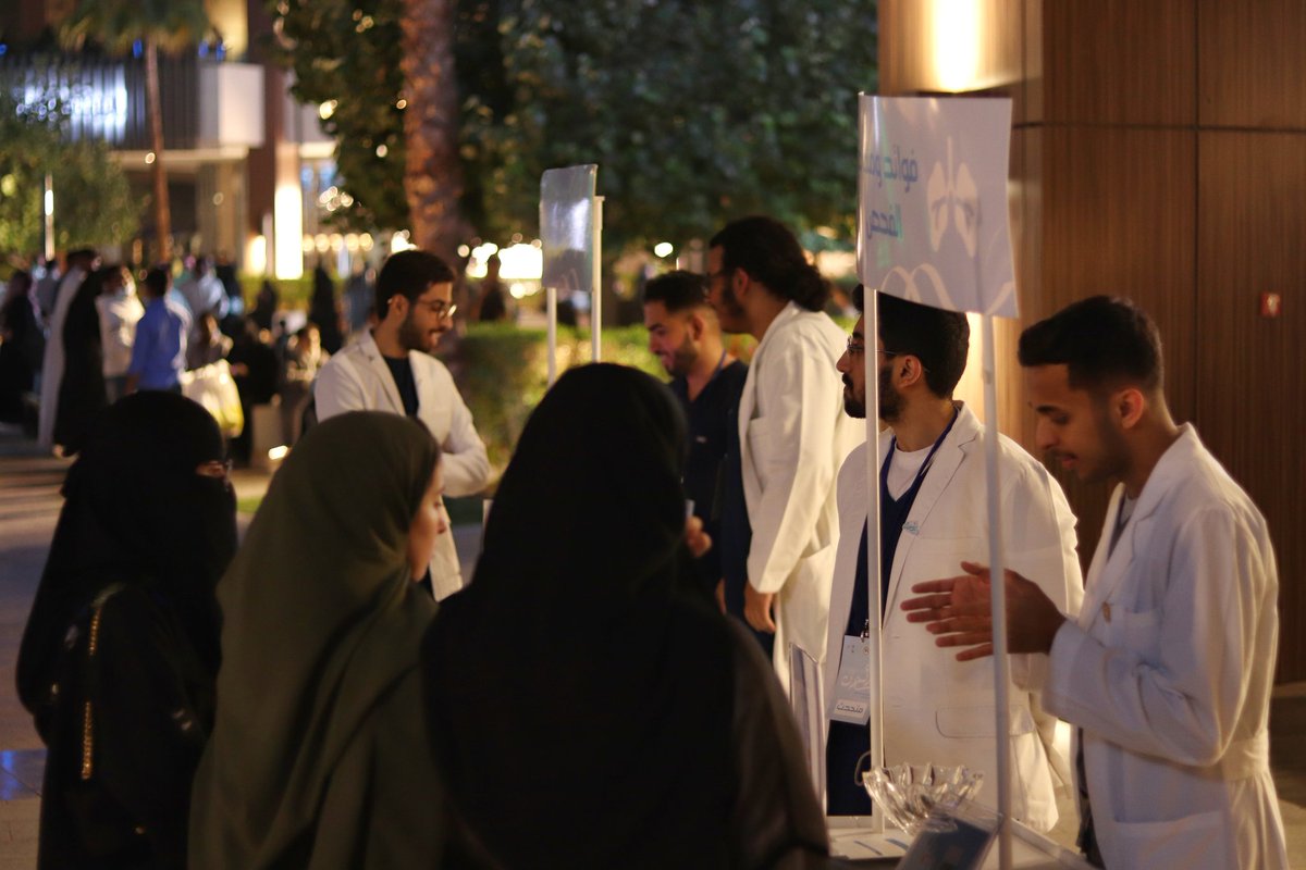 Final_pixels's tweet photo. تشرفنا بتغطية حملة (رئون) التابعة لمجموعة @ksu_gsig وتحت إشراف سعادة الدكتورة @SuhaKaaki وذلك أثناء إقامة الفعالية في @RiyadhFront https://t.co/T3ofnnuC6M