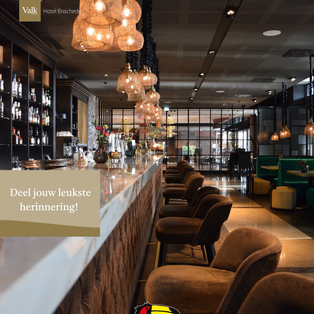 Wie ons hotel een keer heeft bezocht, heeft vast ook onze mooie en sfeervolle bar gespot.Heeft u een keer overnacht bij ons of een keer gegeten en heeft u hier een foto van gemaakt? Deel de foto, tag ons en gebruik #vandervalkenschede✨