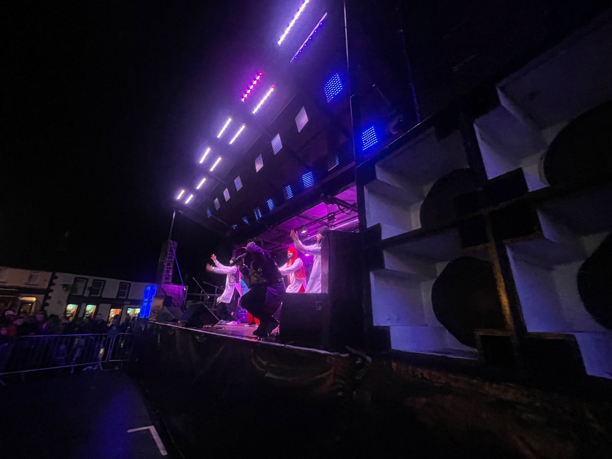 The Stage Bus 🚌 tweet media