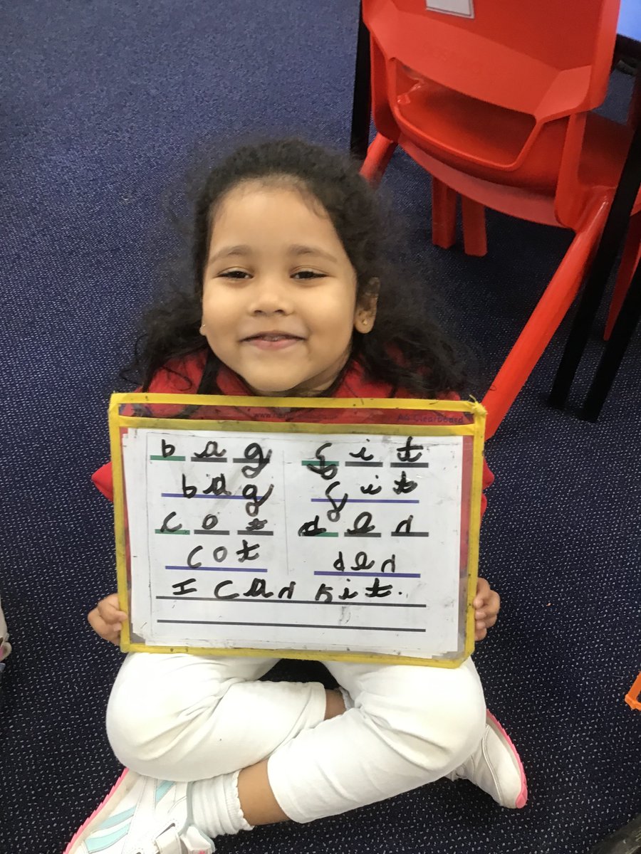easterside_a's tweet photo. Super word building and handwriting in sounds write today, well done everyone. 👍🏻 #EastersideEarlyYears #EastersideEnglish #EastersideReading #EastersideWriting https://t.co/zrjk8UZlP1