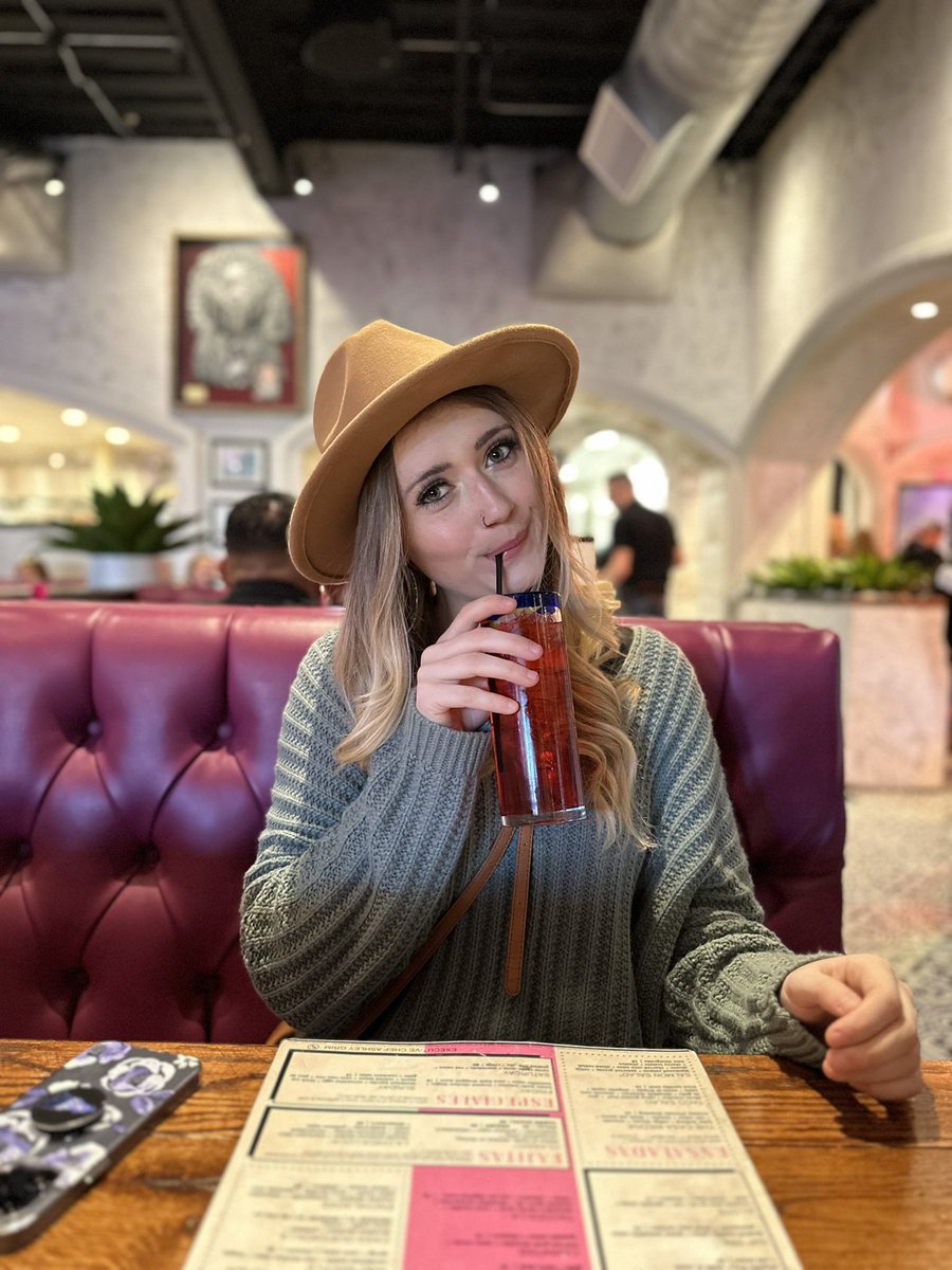 h_sheppard5's tweet photo. Just wanted to bless yalls timeline with my beautiful woman! @foreversky5 https://t.co/uh9uLBylLo