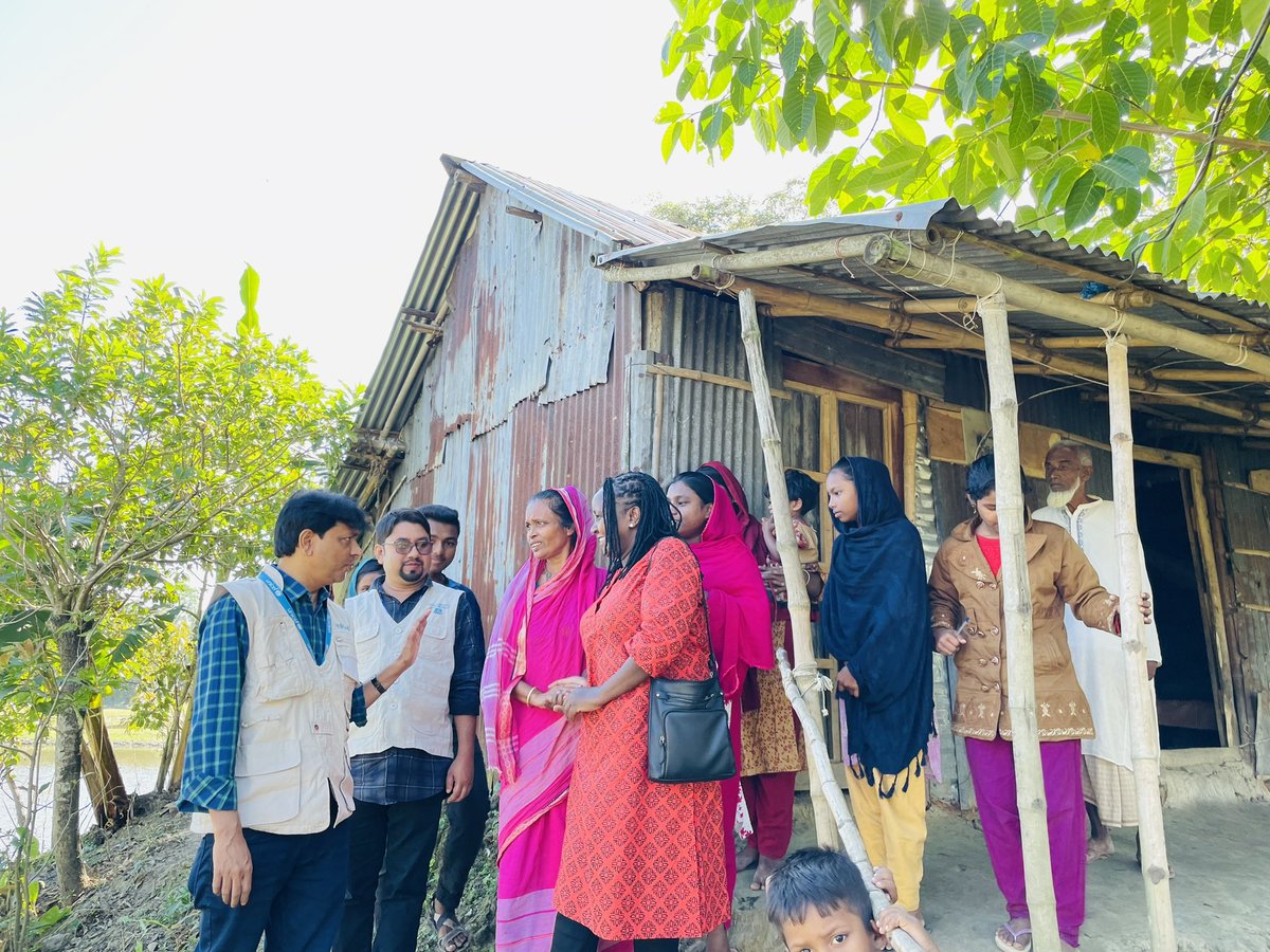 UNinBangladesh's tweet photo. @UNICEFBD #Child #Protection Program in Shantiganj, Sunamganj where @UNCERF funded social workers distribute family kits and provide safe houses for adolescent girls during #flash_flood was visited by @FAOBangladesh @UN_Women @UNFPABangladesh @WFP https://t.co/nTrvH9RE1p