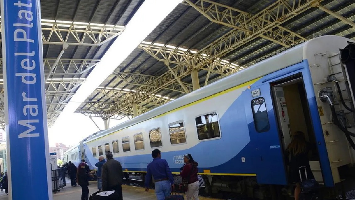 #MarDelPlata #Pasajes #Tren #Temporada #Verano 
Temporada: Casi 260 mil pasajes de tren a Mar del Plata se vendieron en un día
Más información
noticiasmardelplata.com.ar/notanoticias.p…