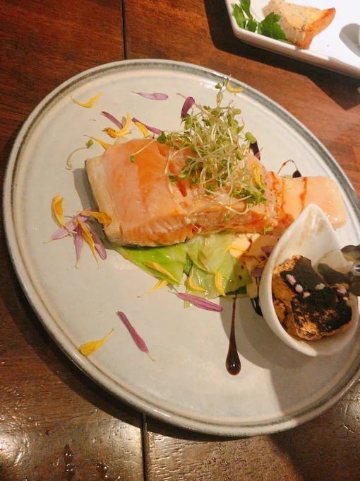 芝さん、おたすけぷりーずと飲んでるやったー楽しい 