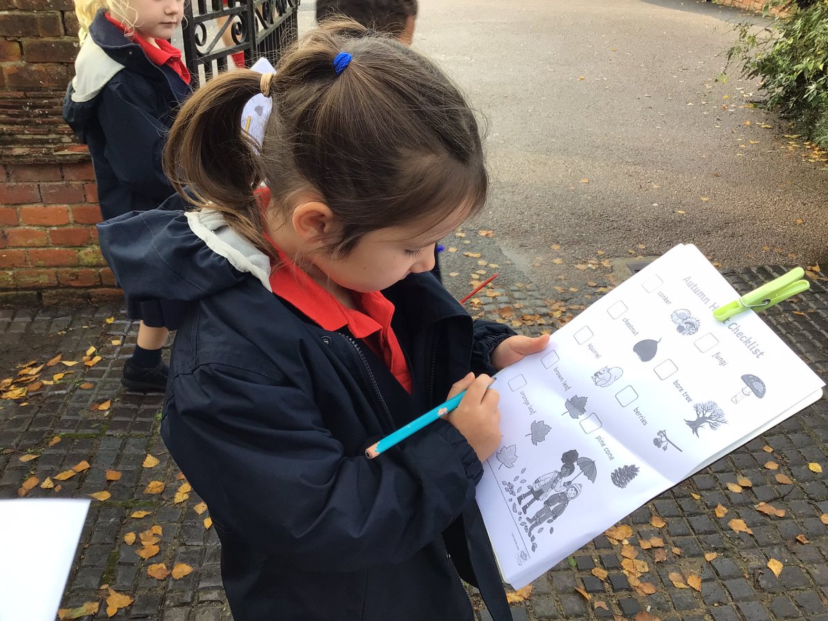 HawthornsEY's tweet photo. The children loved going on a walk around school. They had a checklist to tick off the different signs of Autumn. @HawthornsSchool https://t.co/CcBJCywQJs