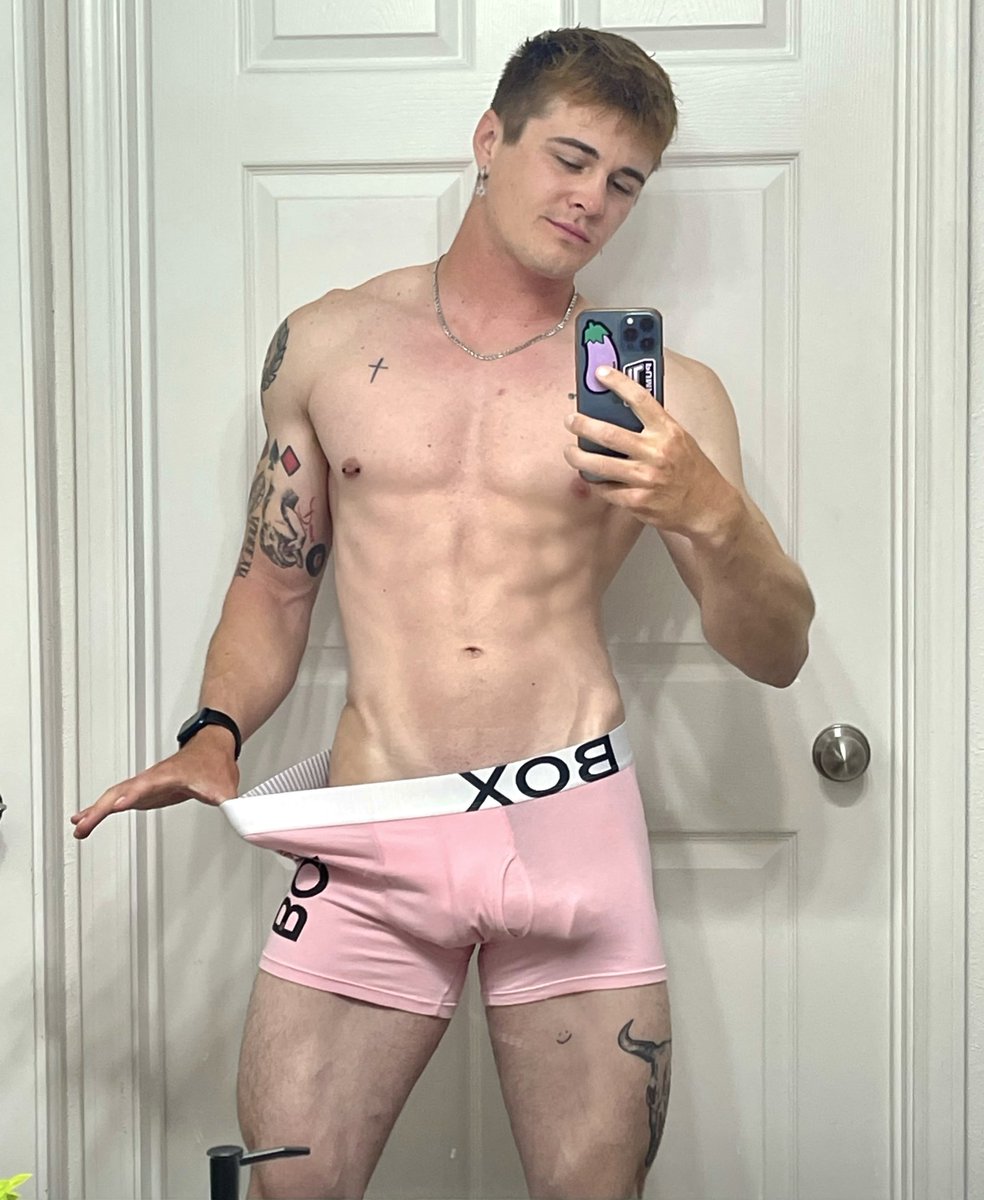 dannyflexing's tweet image. Let’s do some post-workout stretching and cardio 😉